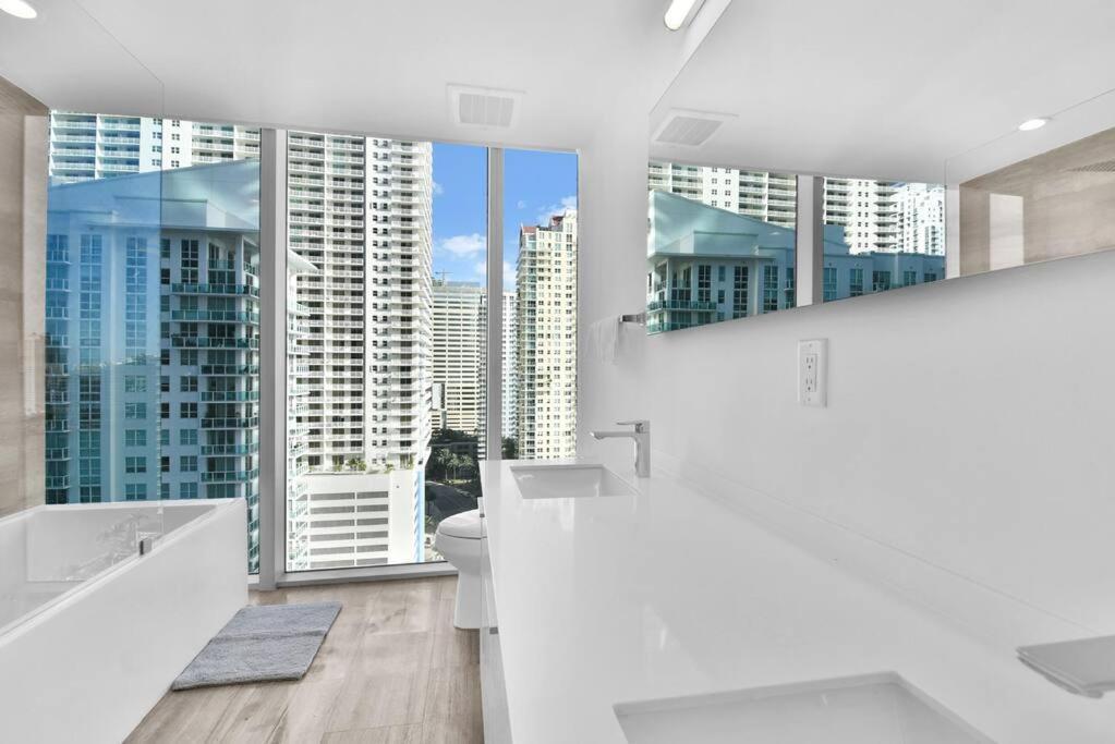 Lovely Upscale Condo Gorgeous View 2Bd 2Bath In Brickell Miami Exteriér fotografie